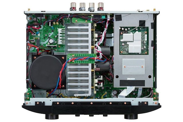 front view of Marantz PM7000N amplifier Review