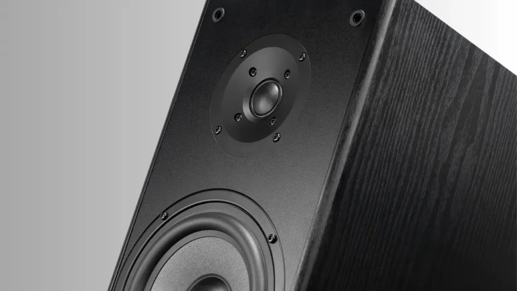 Close view of Radiotehnika Alfa 1.02 Floorstanding Speaker Mid Driver